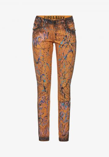 Узкие джинсы