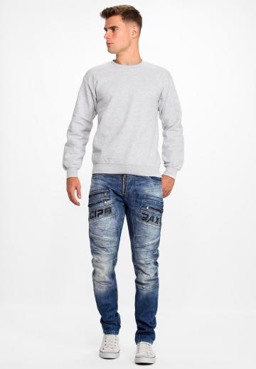 Прямые джинсы