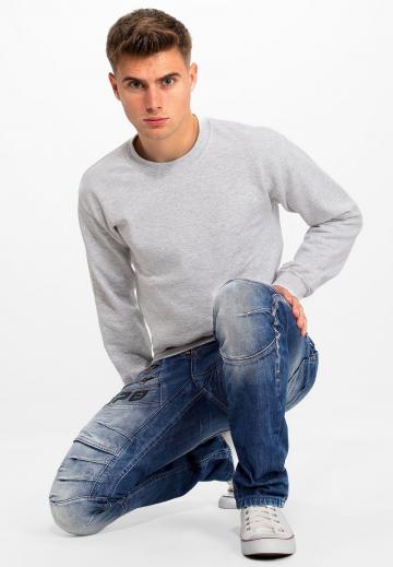 Прямые джинсы