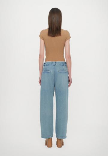 Джинсы бойфренда