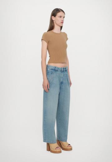 Джинсы бойфренда