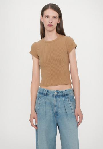 Джинсы бойфренда