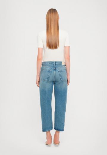 Джинсы бойфренда