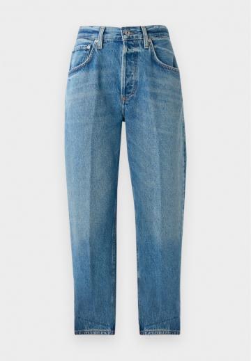 Джинсы бойфренда