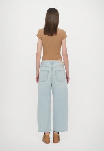 Джинсы бойфренда