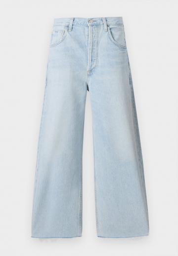 Джинсы бойфренда