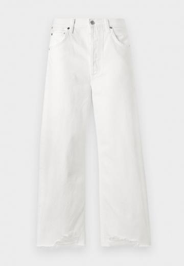 Джинсы бойфренда