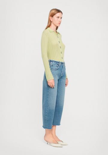 Короткие джинсы