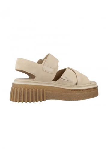 Босоножки на танкетке