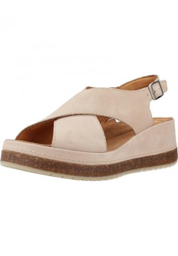 Босоножки на танкетке