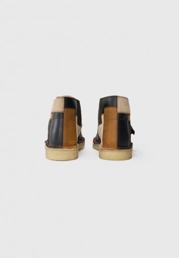 Ботинки на шнуровке