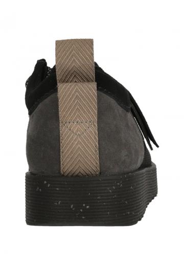 Ботинки на шнуровке