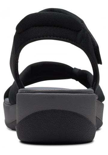 Босоножки на танкетке