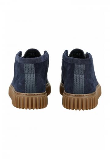 Ботинки на шнуровке