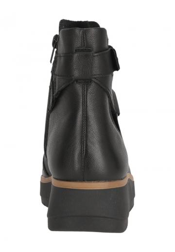 Сапожки на танкетке