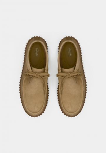 Ботинки на шнуровке