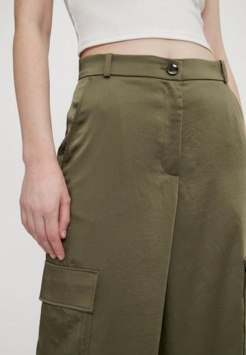 Блейзер с накладными карманами