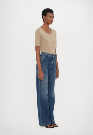 Клешеные джинсы