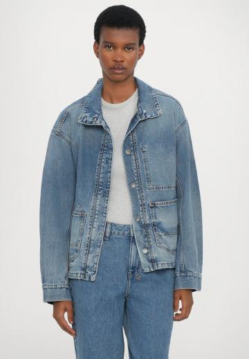 Джинсовая куртка