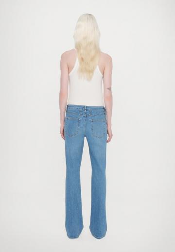 Клешеные брюки