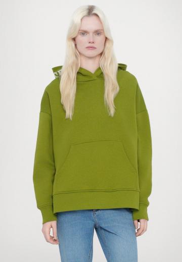 Клешеные брюки