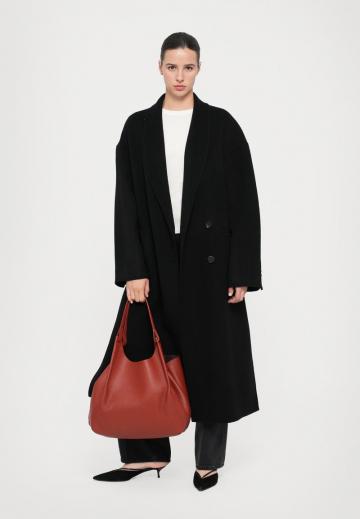 Джинсы бойфренда