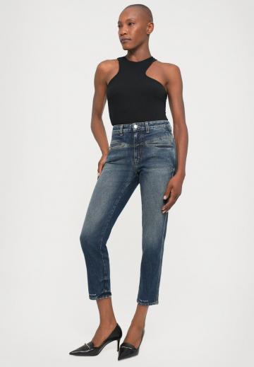 Короткие джинсы