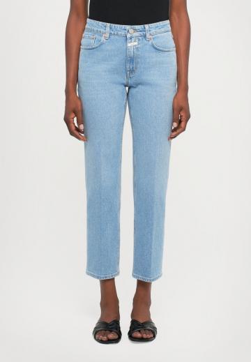 Короткие джинсы