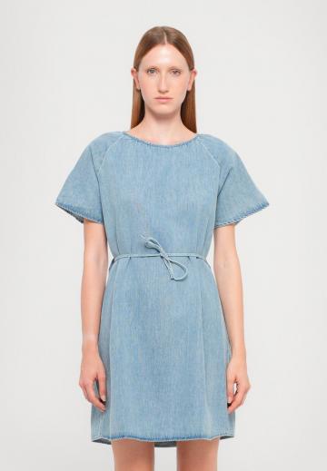 Джинсовое платье