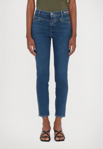 Короткие джинсы