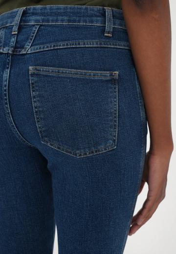 Короткие джинсы