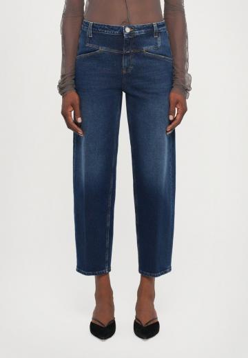 Короткие джинсы