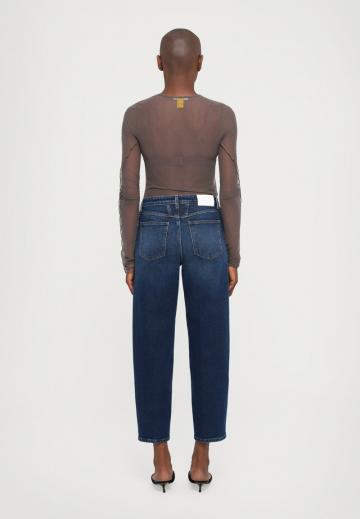 Короткие джинсы