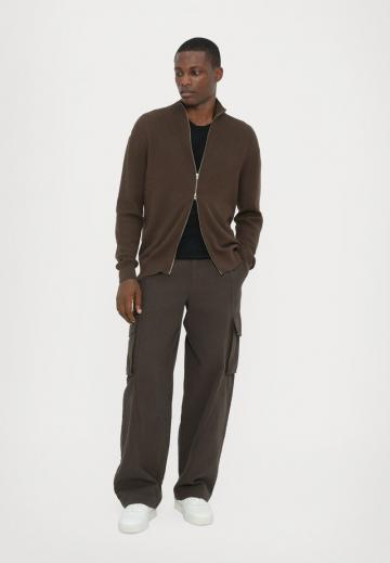 Вязаная кофта