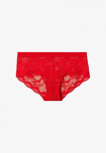 Трусы на бедрах