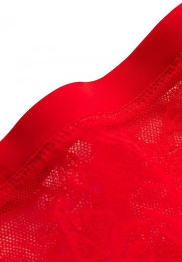 Трусы на бедрах