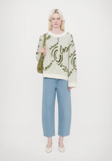 Джинсы бойфренда