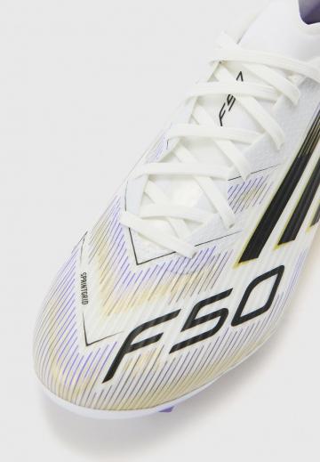 Футбольные бутсы