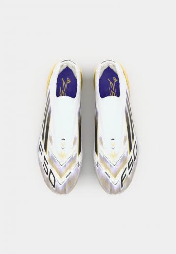 Футбольные бутсы