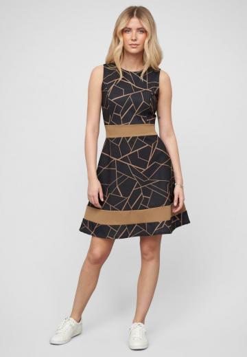 Короткое платье