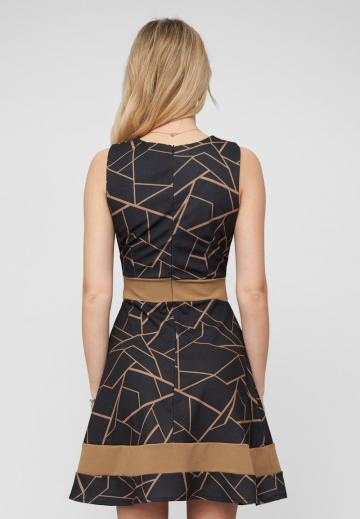 Короткое платье