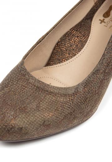 Туфли с высоким носом