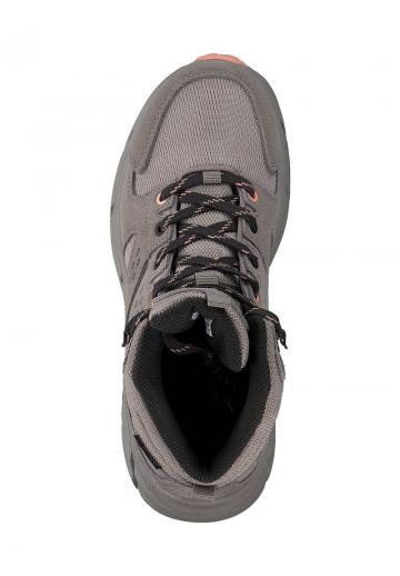 Походные ботинки