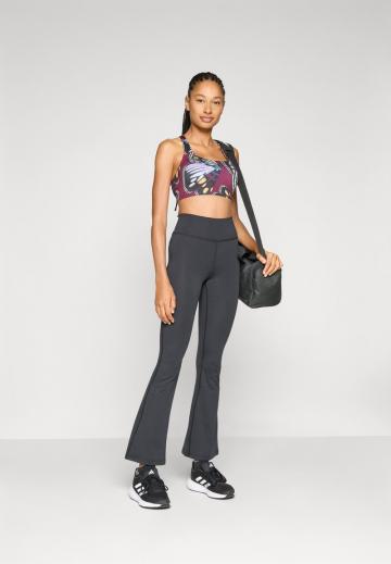 Спортивный бюстгальтер