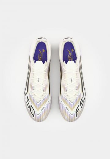 Футбольные бутсы