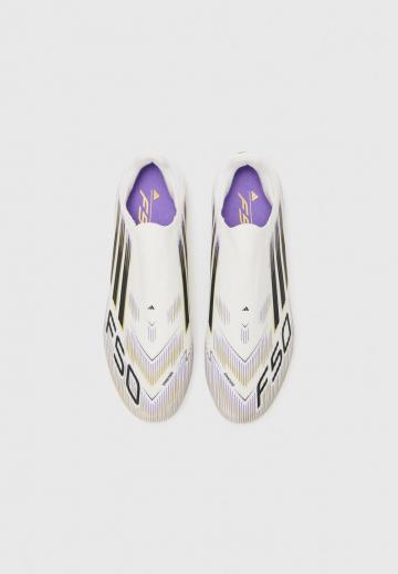 Футбольные бутсы