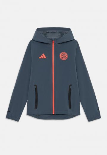 Спортивная куртка