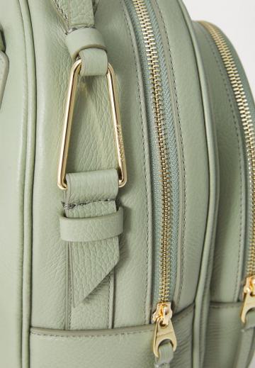 Кожаный рюкзак