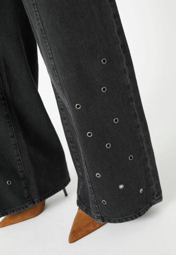 Клешеные джинсы