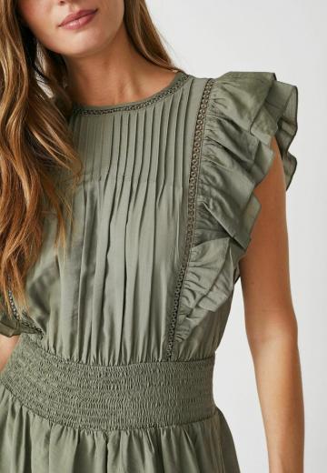 Короткое платье